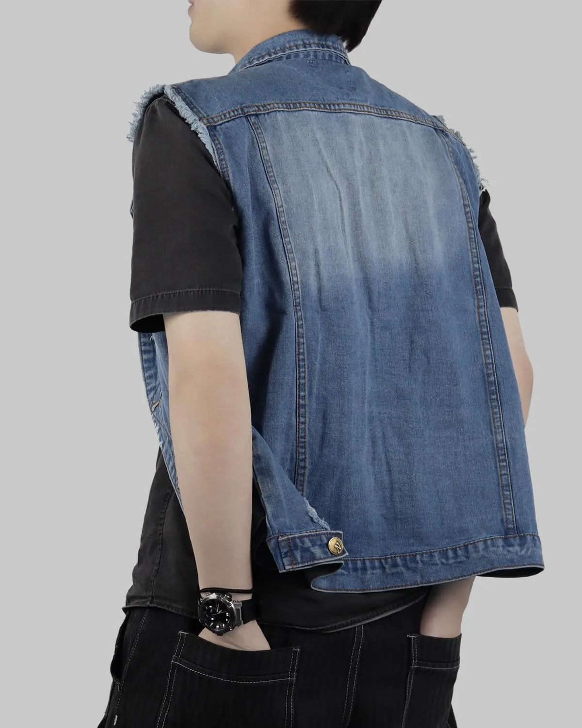 Jade Hare Men's Denim Vest Jean Vest Motorcycle Jacket Casual Style Sleeveless Ripped Denim Jacket