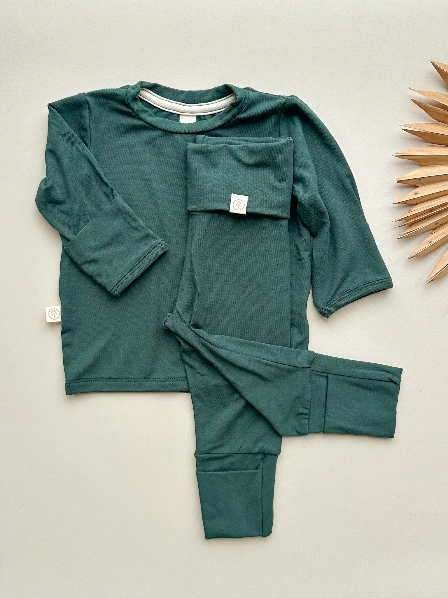 Long Sleeve T-shirt with Mittens | Baby & Toddler | Luxury Bamboo | Pine