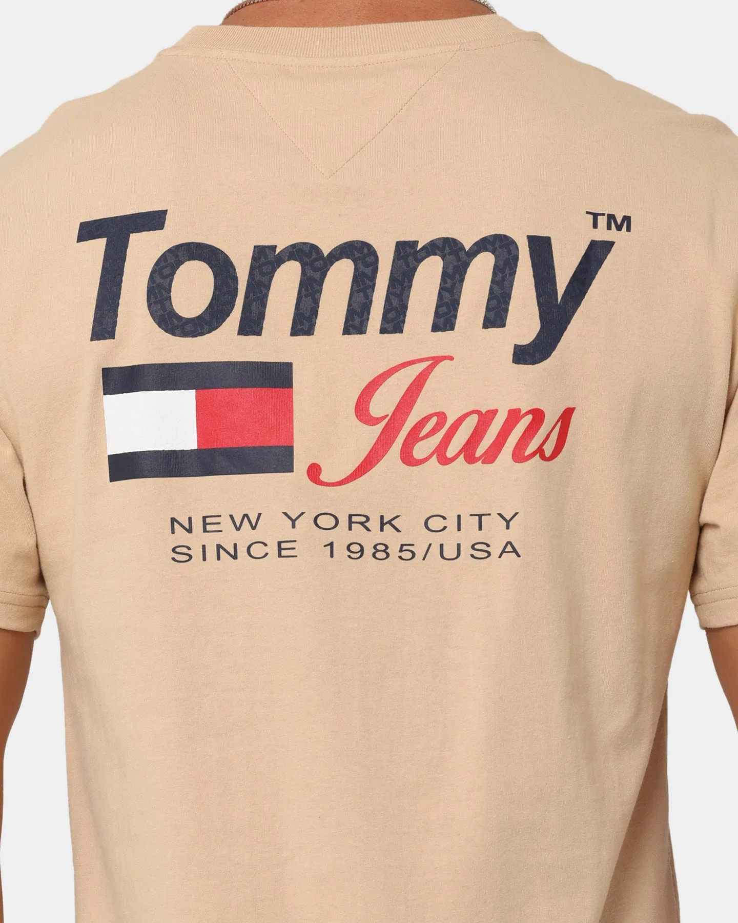 Tommy Jeans TJM Classic Athletic Back Logo T-Shirt Trench